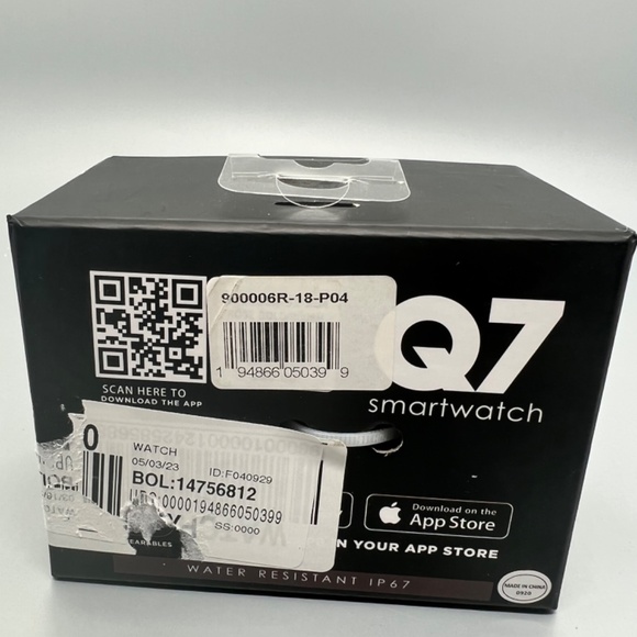 Q9 Smartwatch Gold With Gray & Pink Interchangeable Straps - Picture 3 of 5